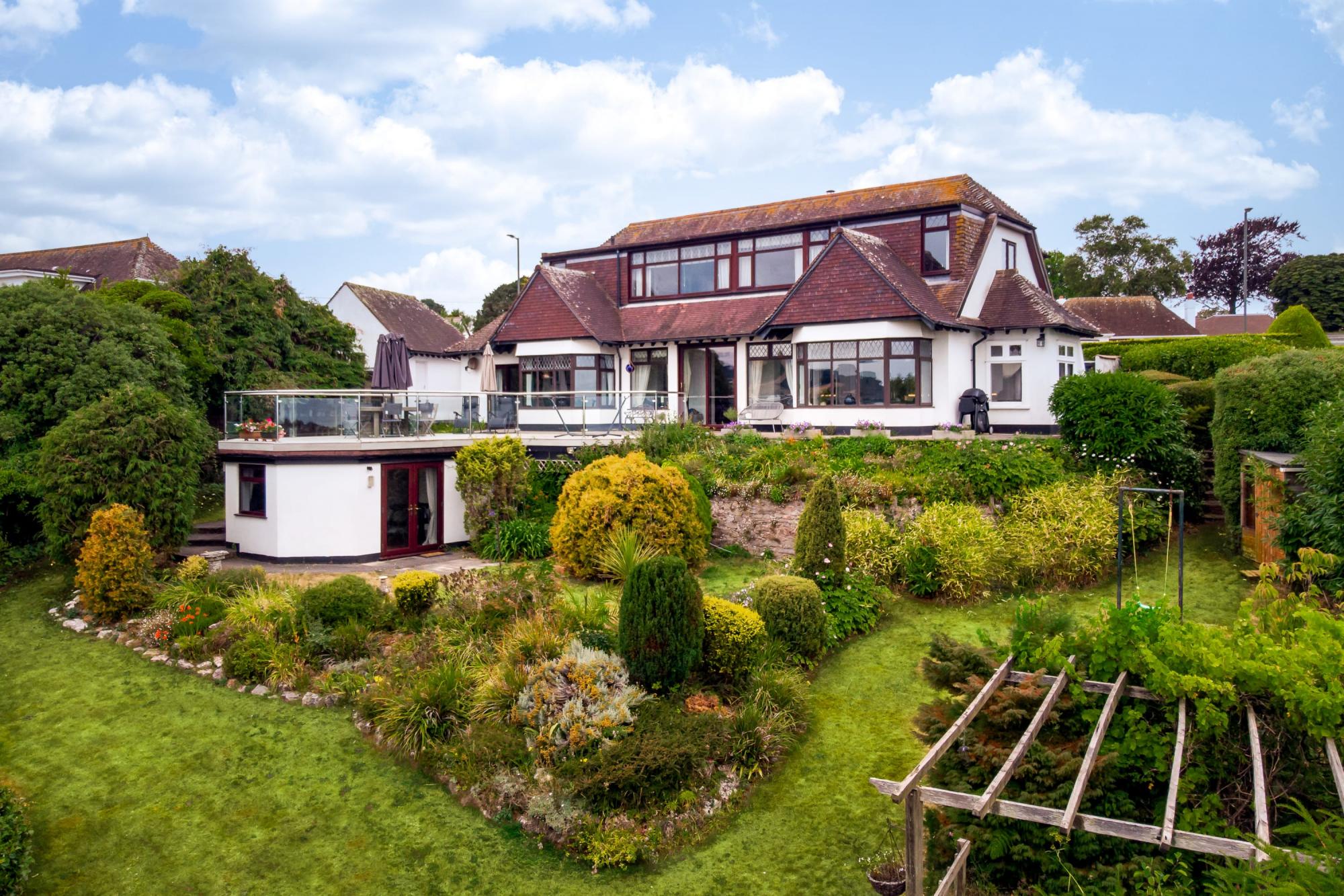 Property Image 2 - The Spinney - Spacious family beach house with gym and spectacular sea views