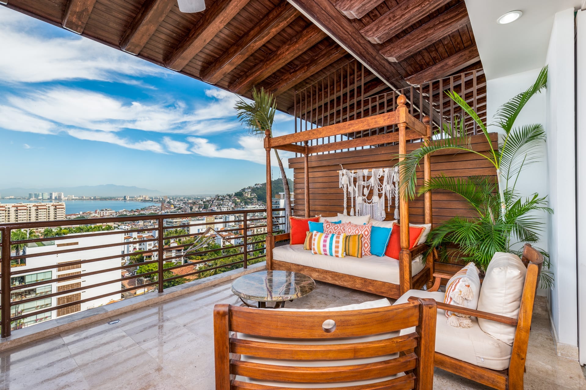 Property Image 2 - Casa Helene! 2BR Luxe Penthouse! Stunning Views!! Property Image 2 - Casa Helene! 2BR Luxe Penthouse! Stunning Views!!