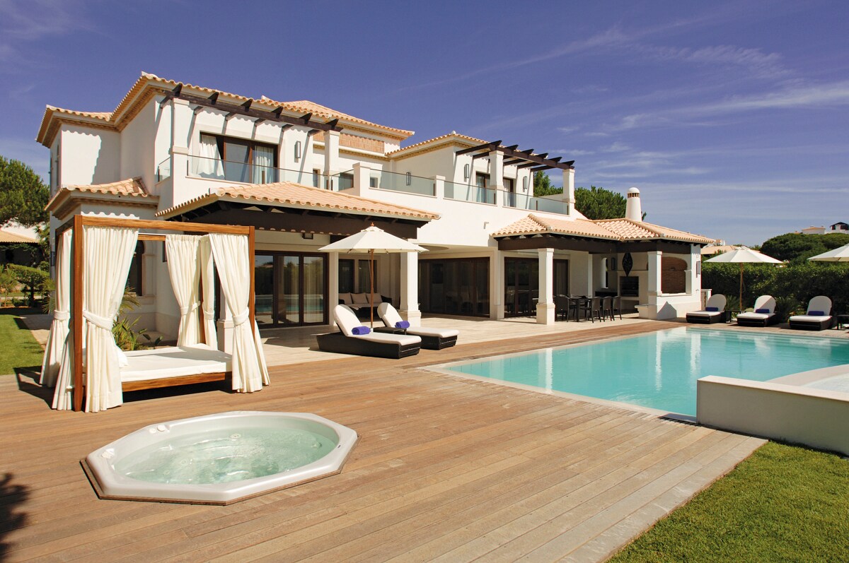 Property Image 1 - Deluxe Villa