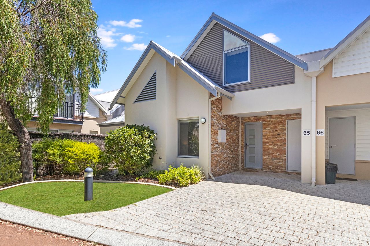 Property Image 1 - Modern Family Townhouse near Geographe Bay Beach