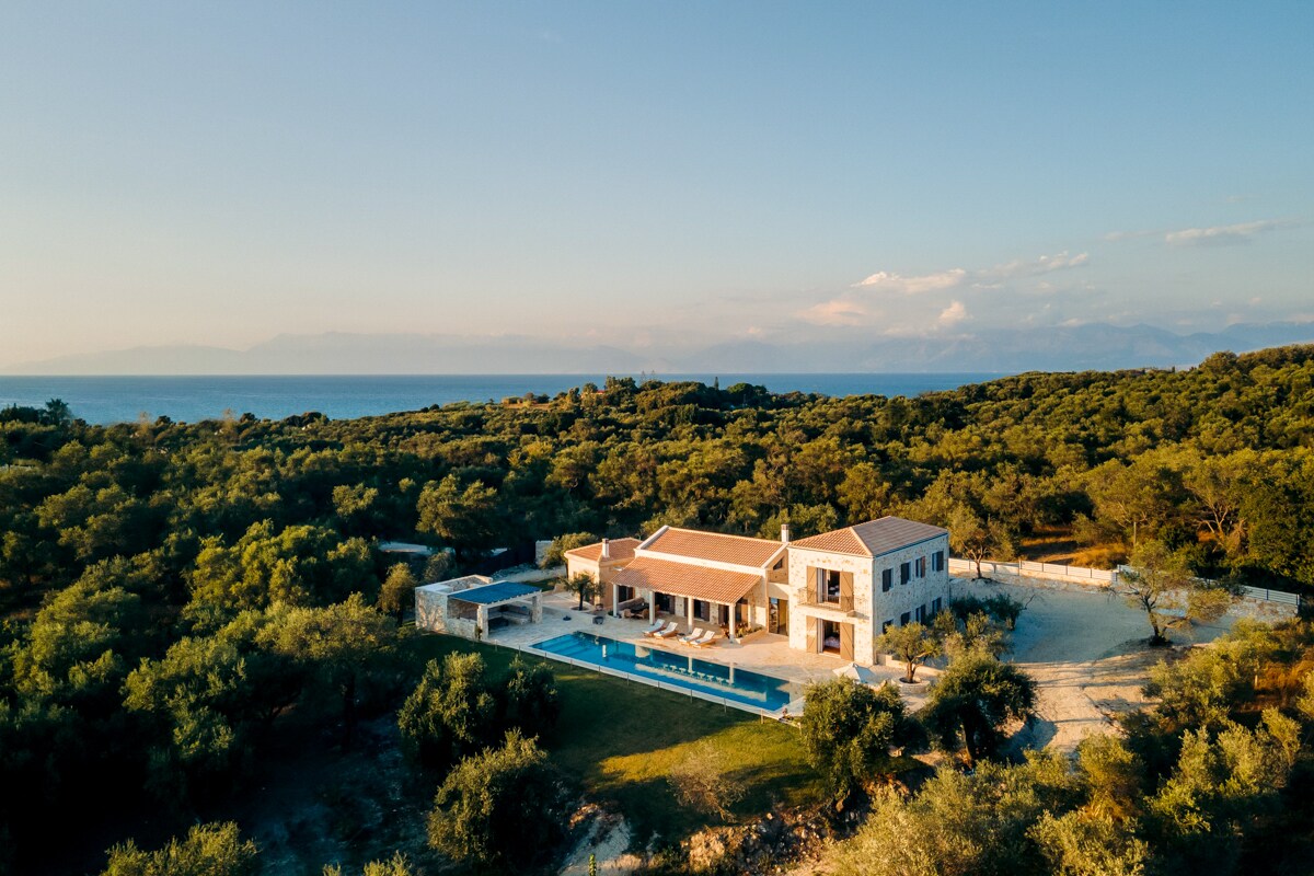 Property Image 1 - Villa Aegean