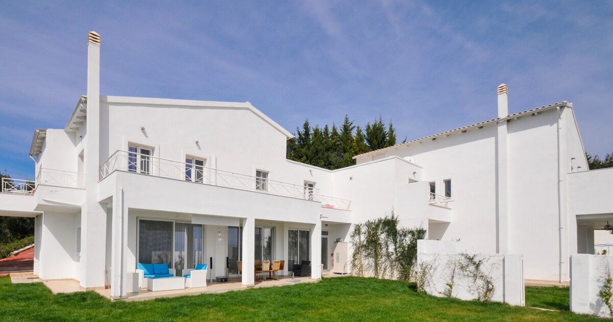 Property Image 1 - Villa Arete