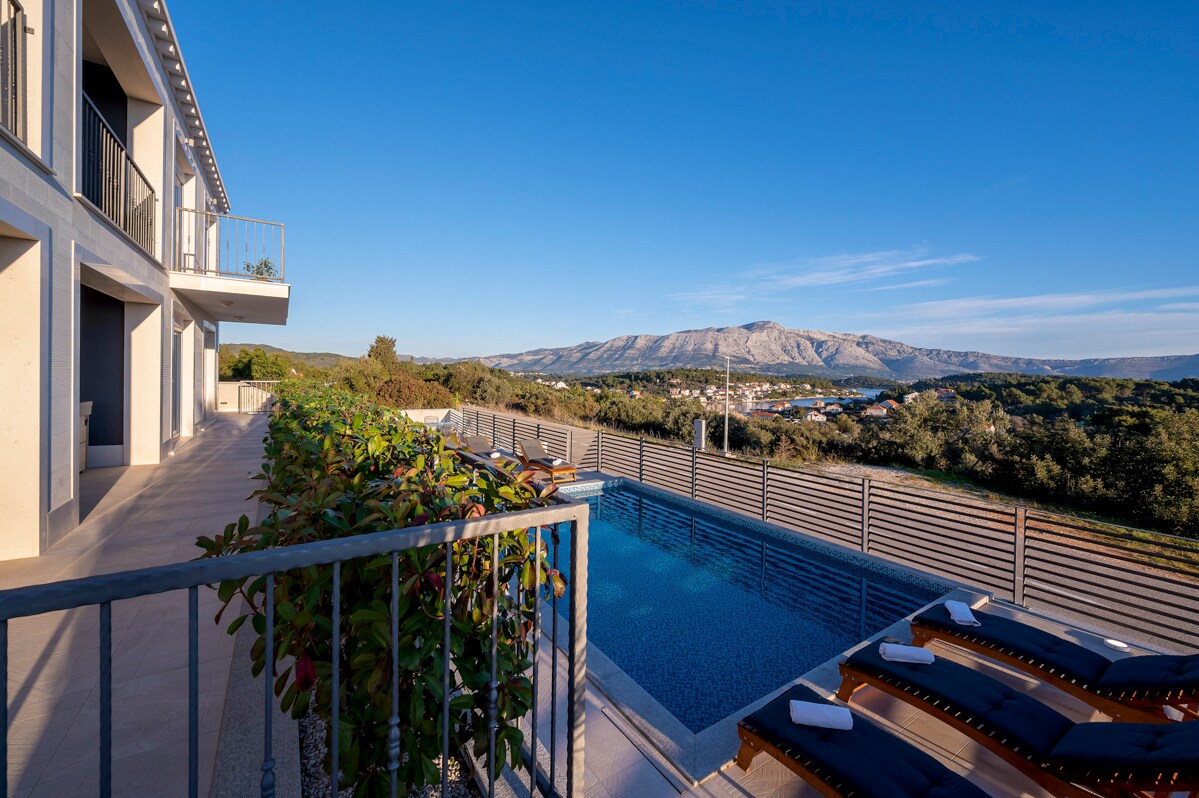 Property Image 2 - Villa Lumbarda