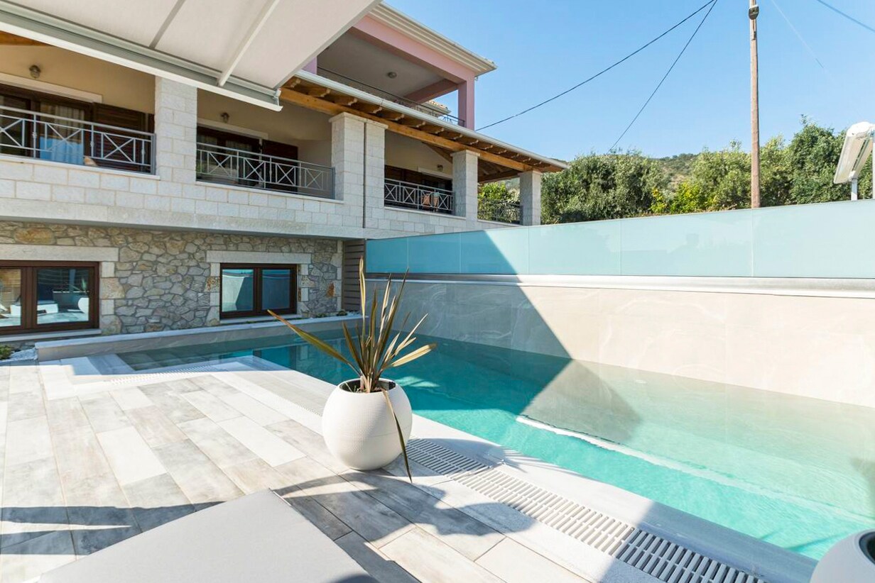 Property Image 1 - Villa Mourtos