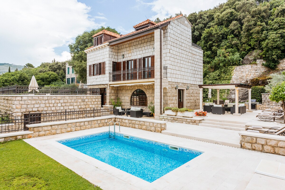 Property Image 1 - Villa Orvnik
