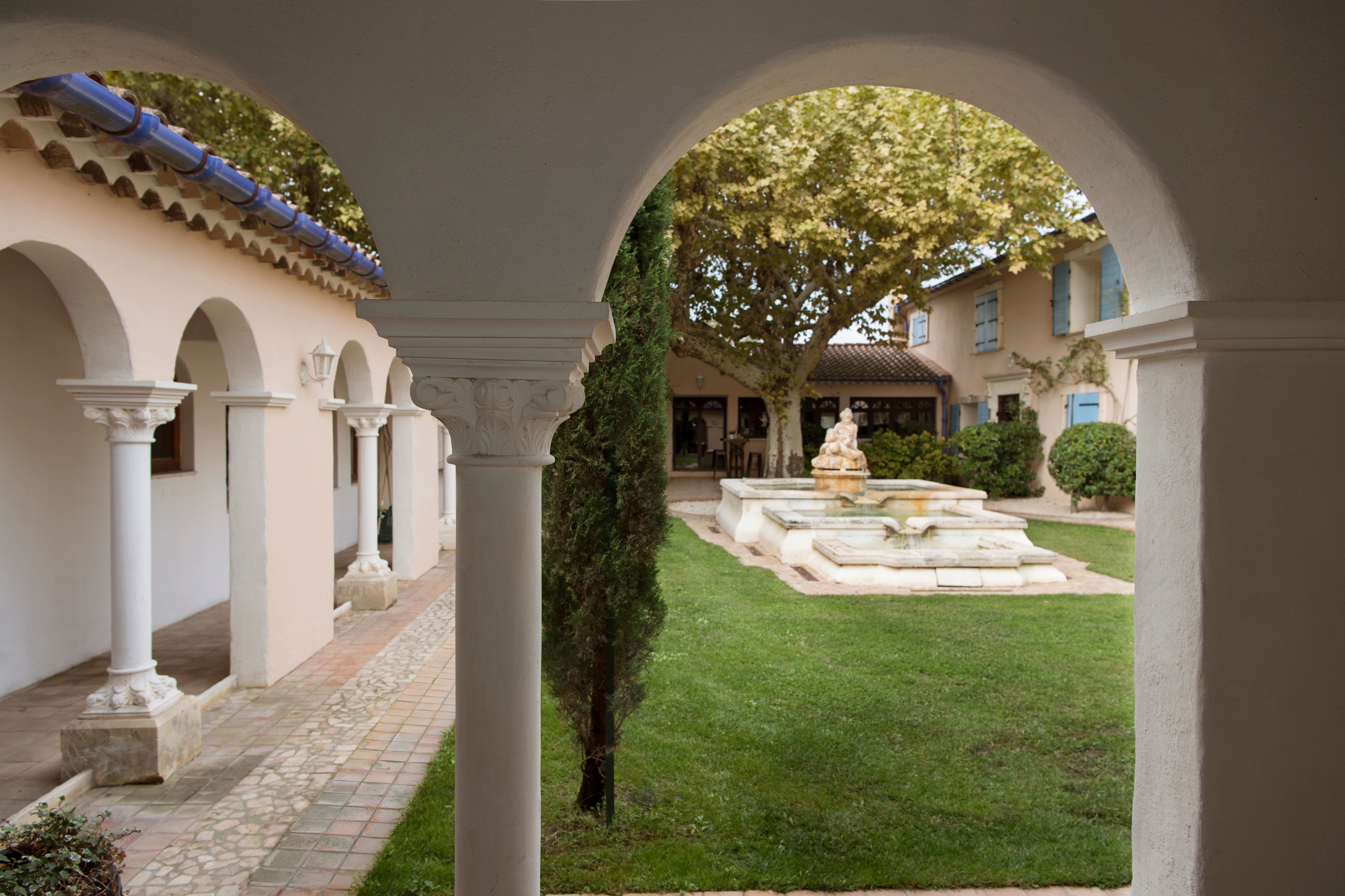 Charming Mas Provencal with swimming pool and jacuzzis cinema - FLH-Excellence