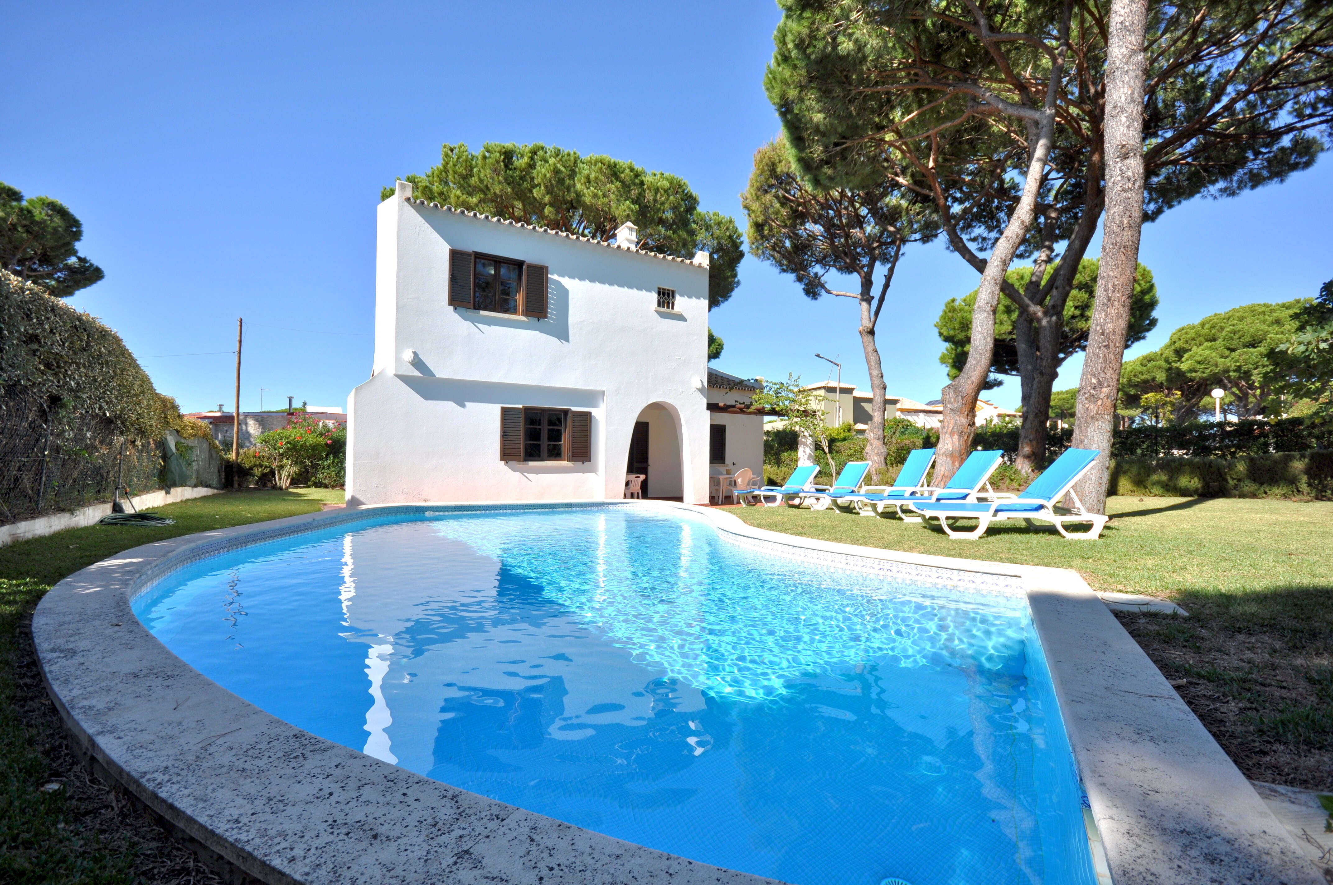 Property Image 2 - Private Pool villa, Walking distance to the centre, Golf Facing