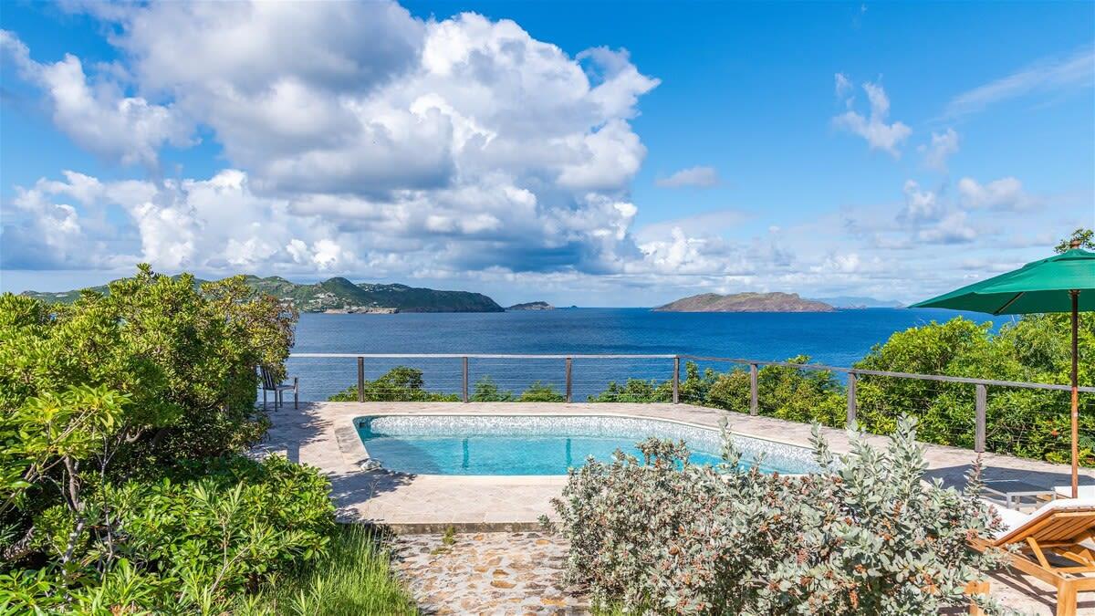 Property Image 1 - Charming villa with fantastic views of the ocean