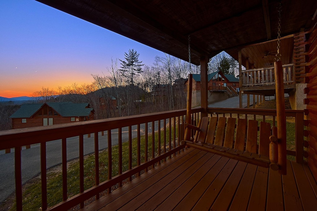 This luxury cabin rental has everything your family or group of friends could ever ask for in a Smoky Mountain Resort Cabin. If you will be visiting Dollywood on your trip, this cabin has easy access to the #1 attraction in Tennessee.