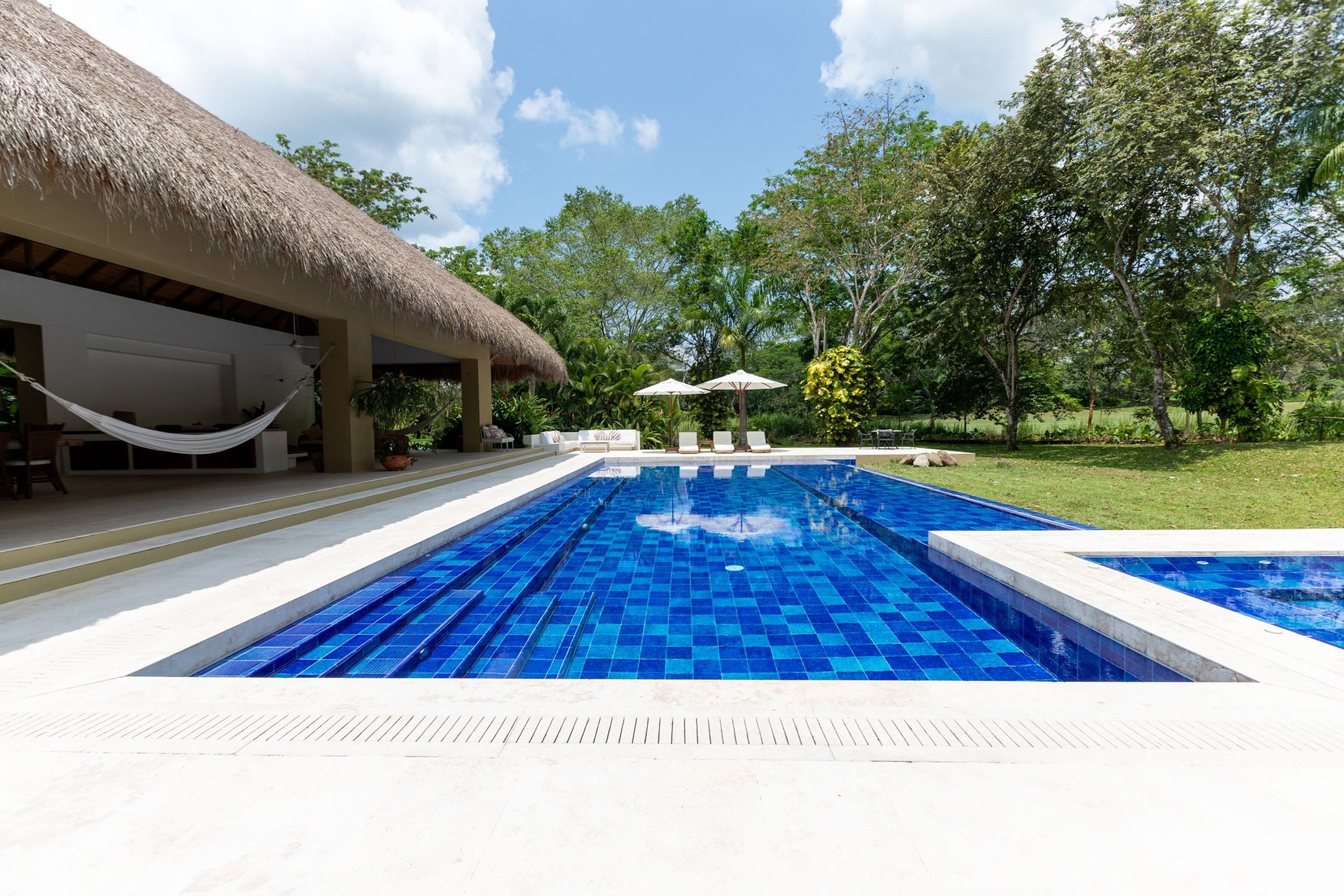 Property Image 2 - Anp045 - Luxurious villa with pool in Anapoima