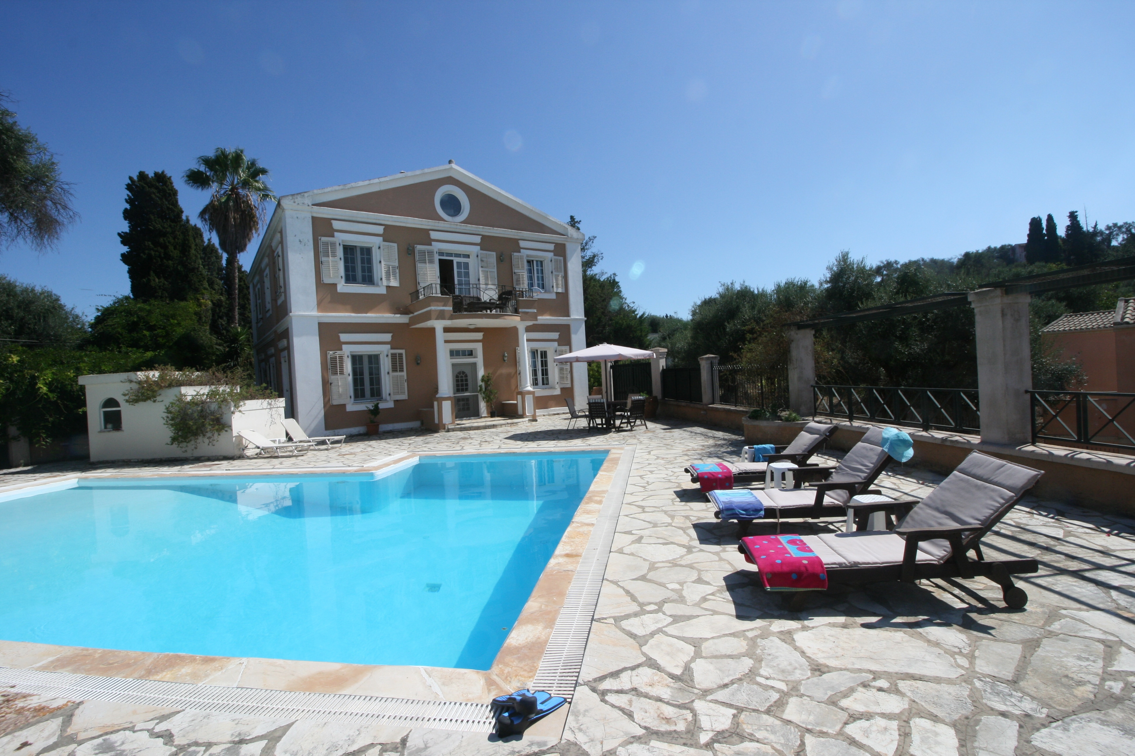 Property Image 2 - Durrell Corfu Strawberry-pink Villa