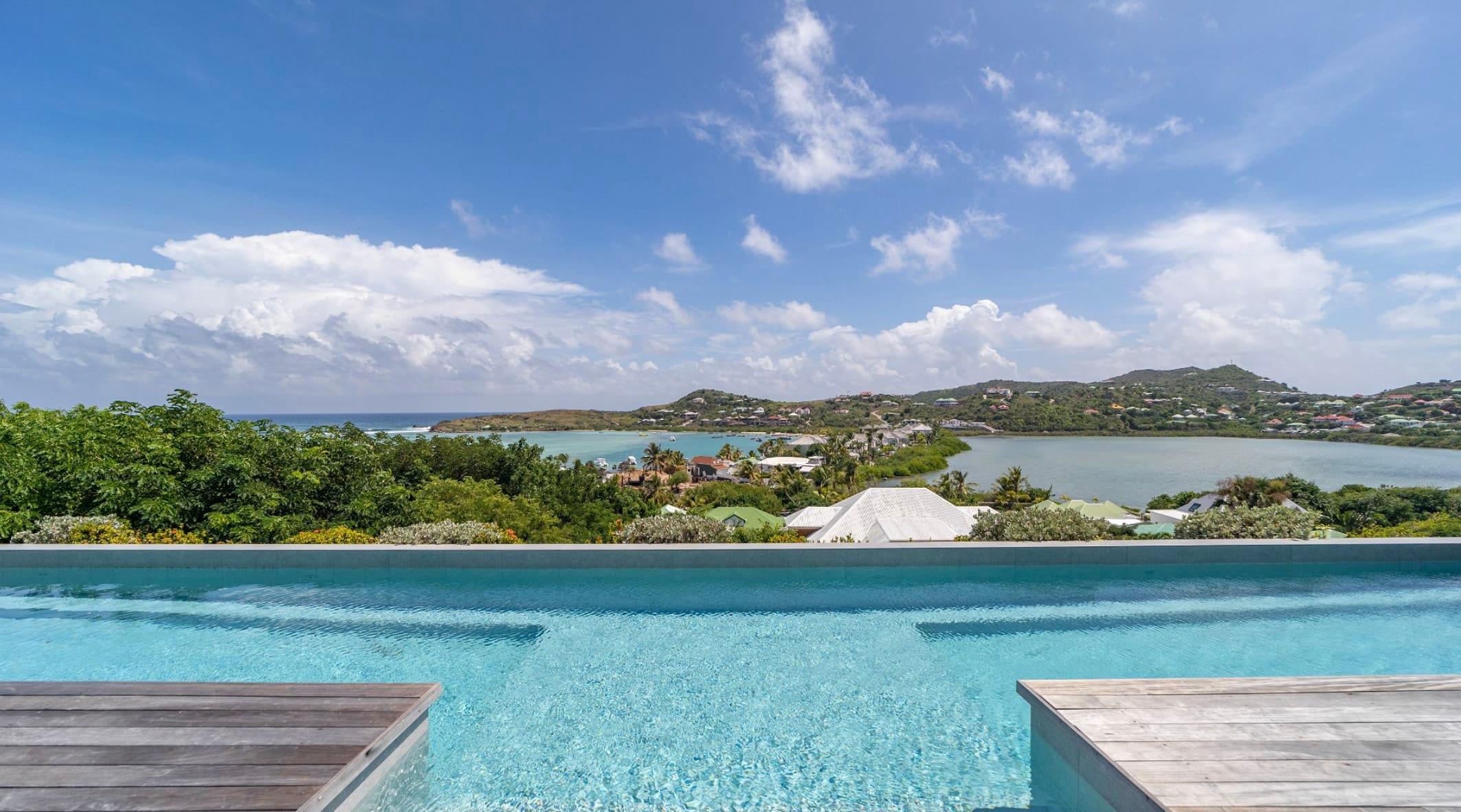 Property Image 1 - Charming villa with Outstanding View