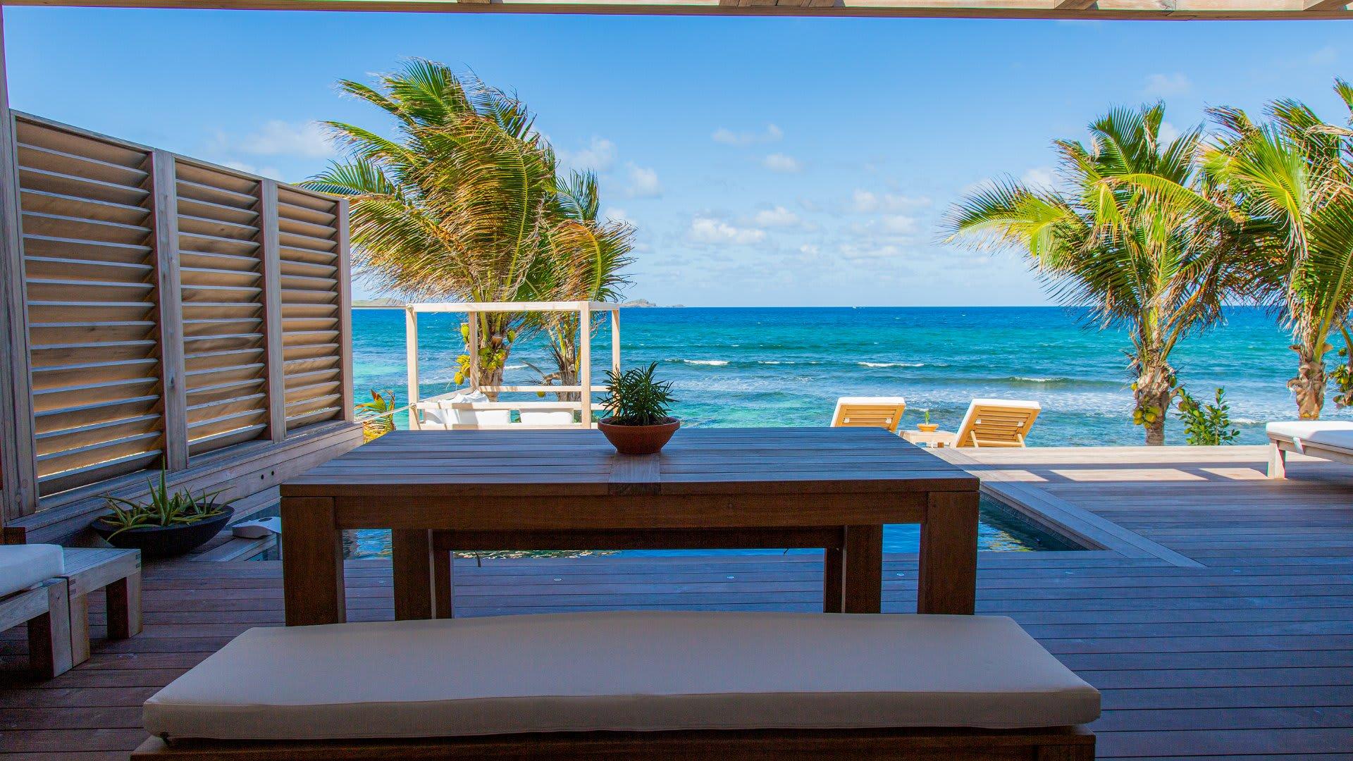 Property Image 2 - Beautiful Villa Located on a White Sand Beach