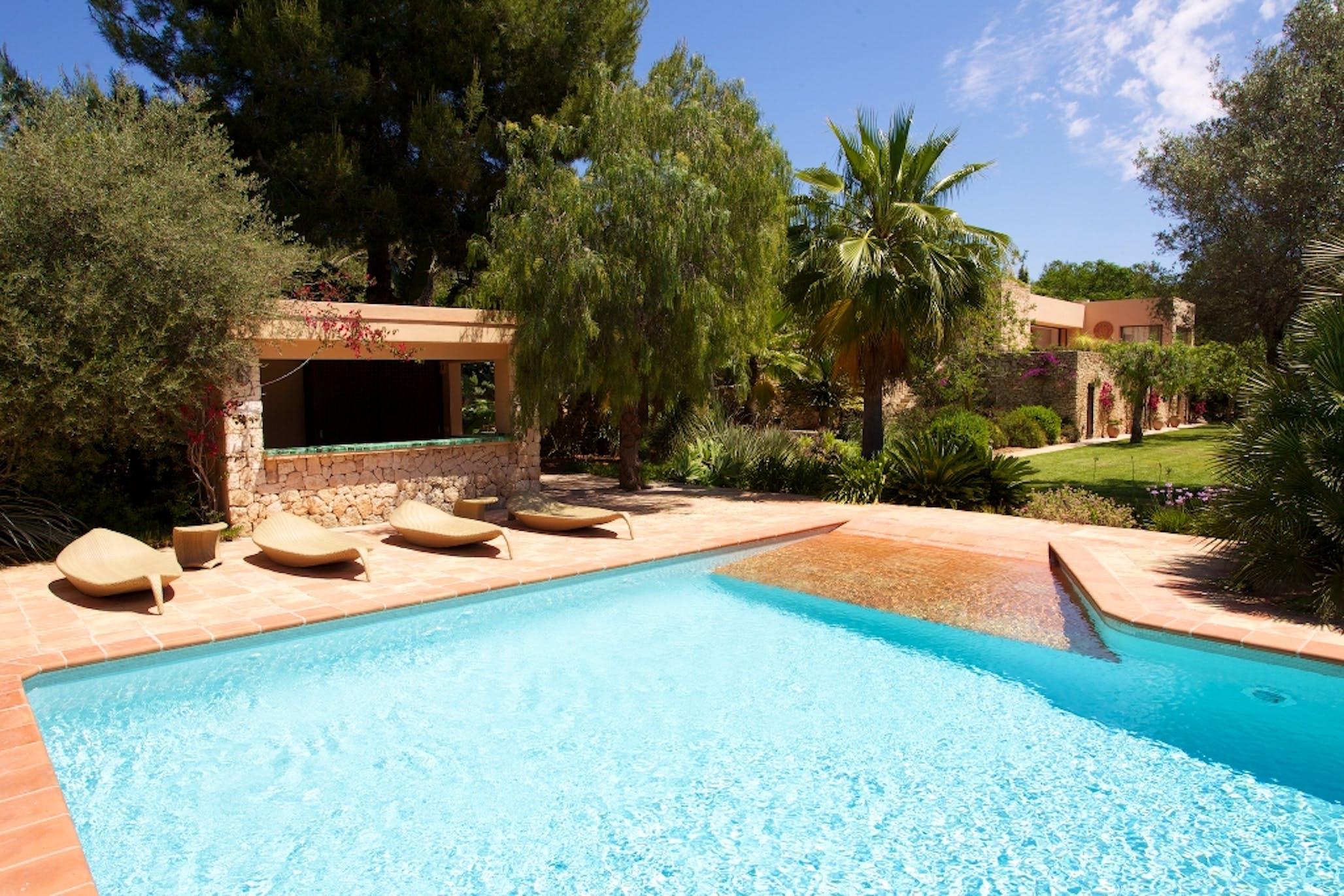 Property Image 2 - Luxury villa in beautifully landscaped gardens close to Ibiza Town