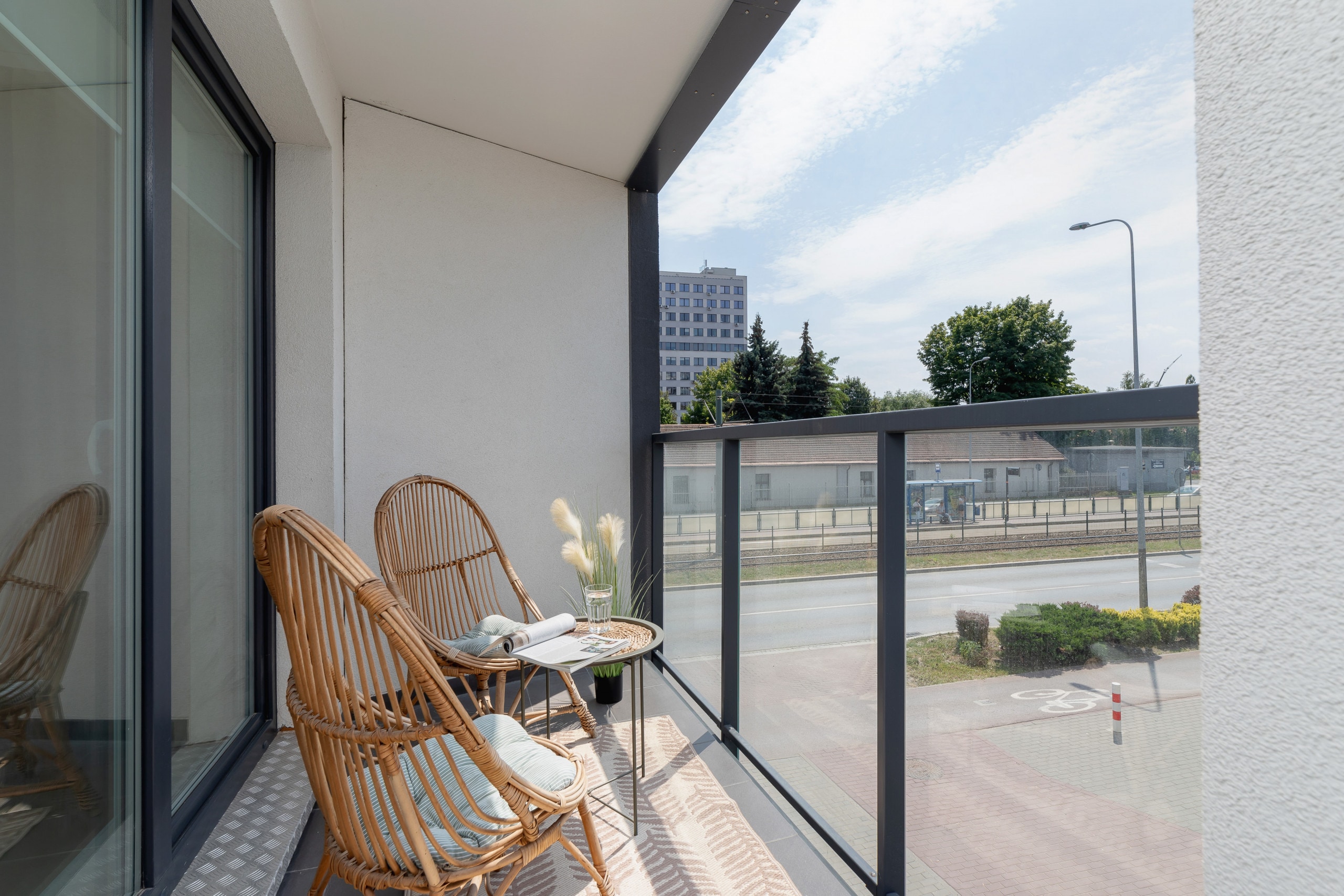 Property Image 2 - Bright Apartment with Extensive Equipment, Balcony and Parking