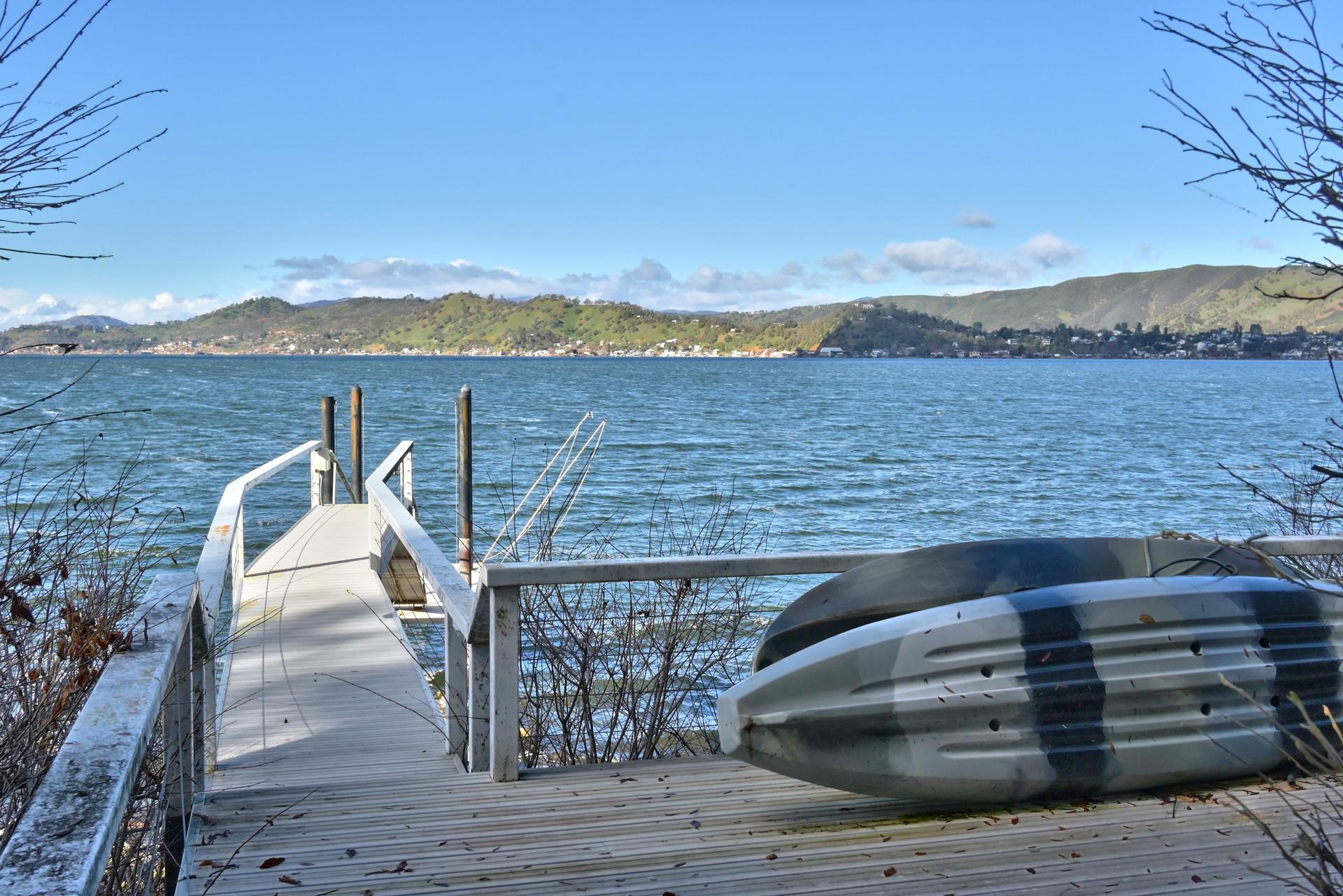 Property Image 2 - Bass Alley Bungalow with private dock and amazing fishing on Clear Lake