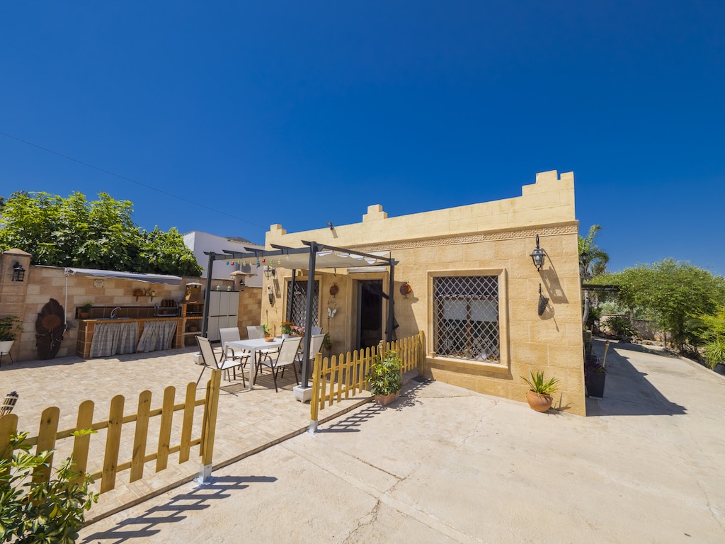 Enjoy the pool of this country house in Alhaurín de la torre