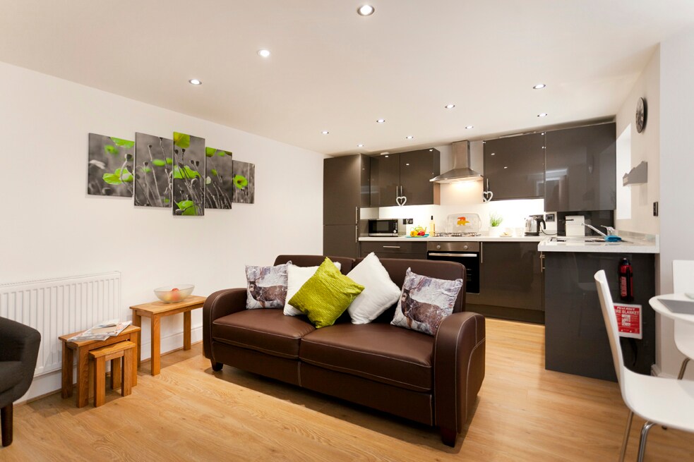 Property Image 2 - Treetops at West Bridgford