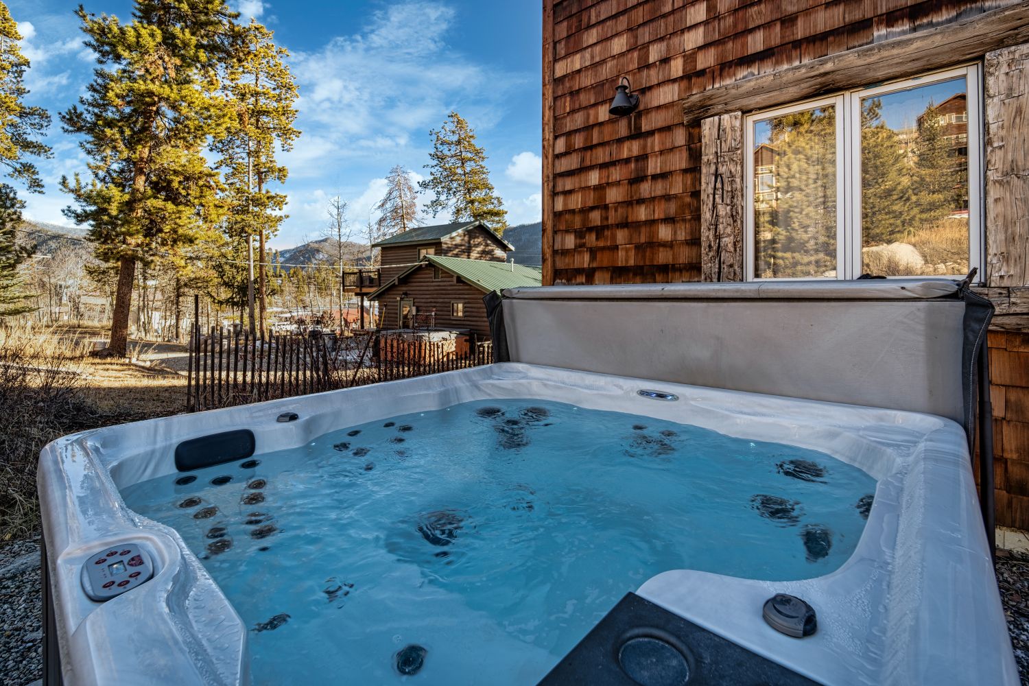 Private Hot Tub perfect for relaxing after long day of play - 