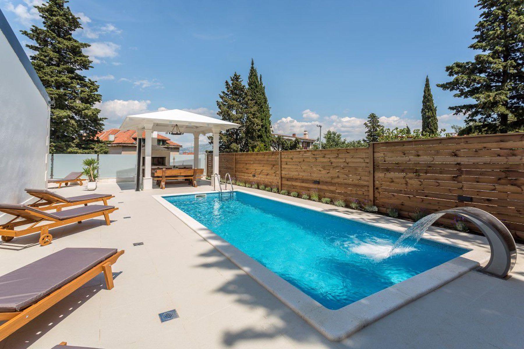 Property Image 2 - Superb Pool Villa With Hot Tub And Games Room