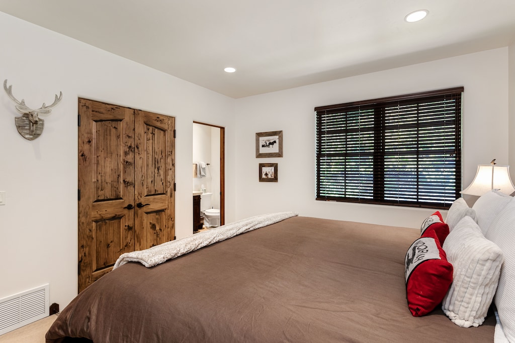 Sweet dreams | King Bed | Upper Level