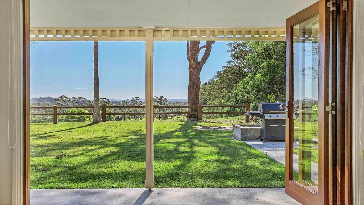 Property Image 1 - Renovated Farmhouse in Byron Hinterland with Large Kitchen