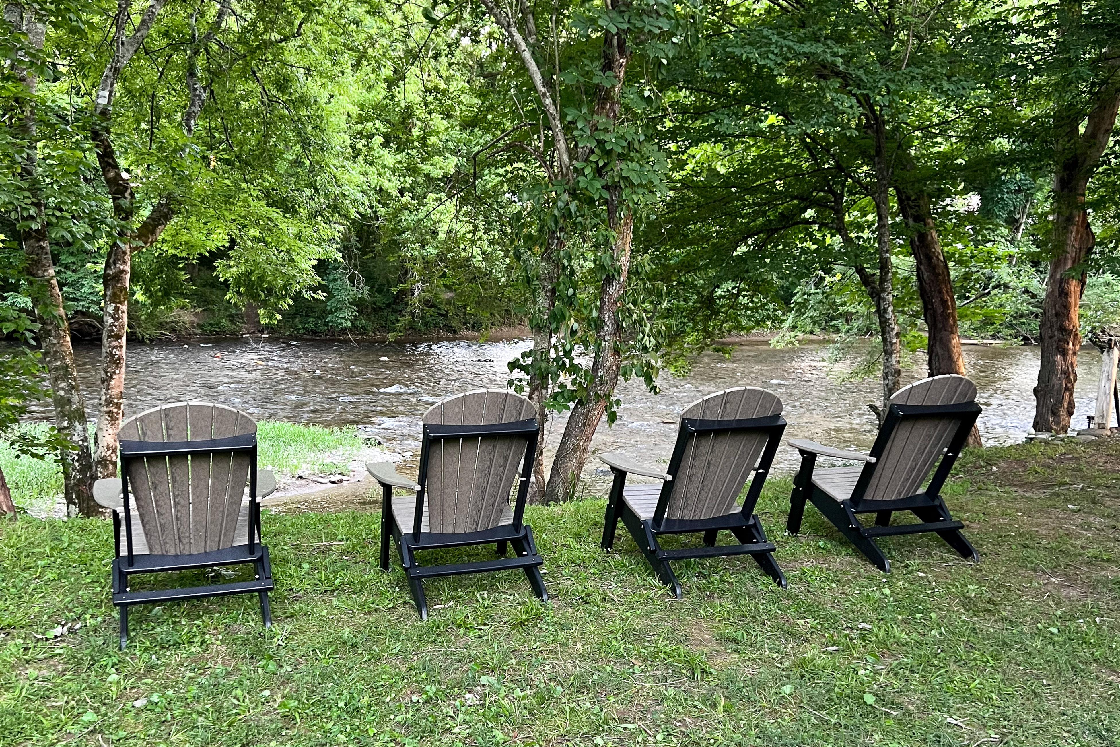 Property Image 1 - Waters Edge Cabin