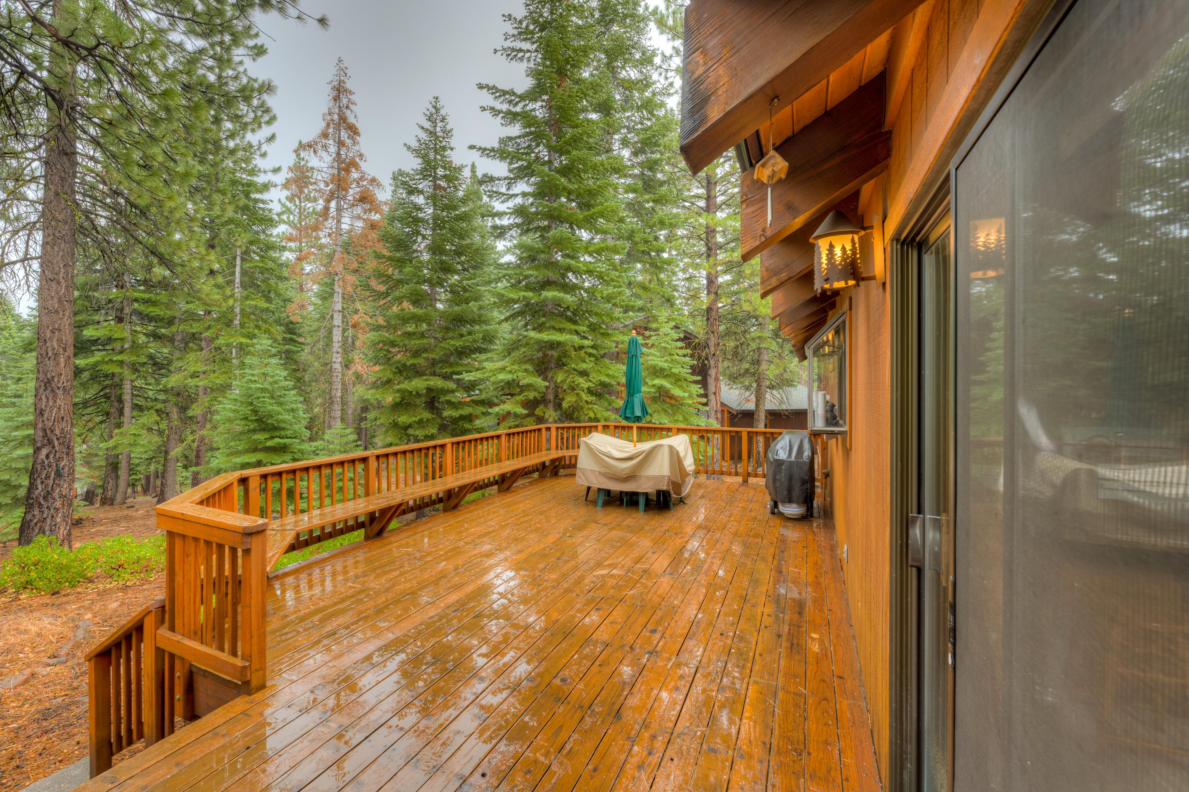 Property Image 2 - Grizzly Cabin