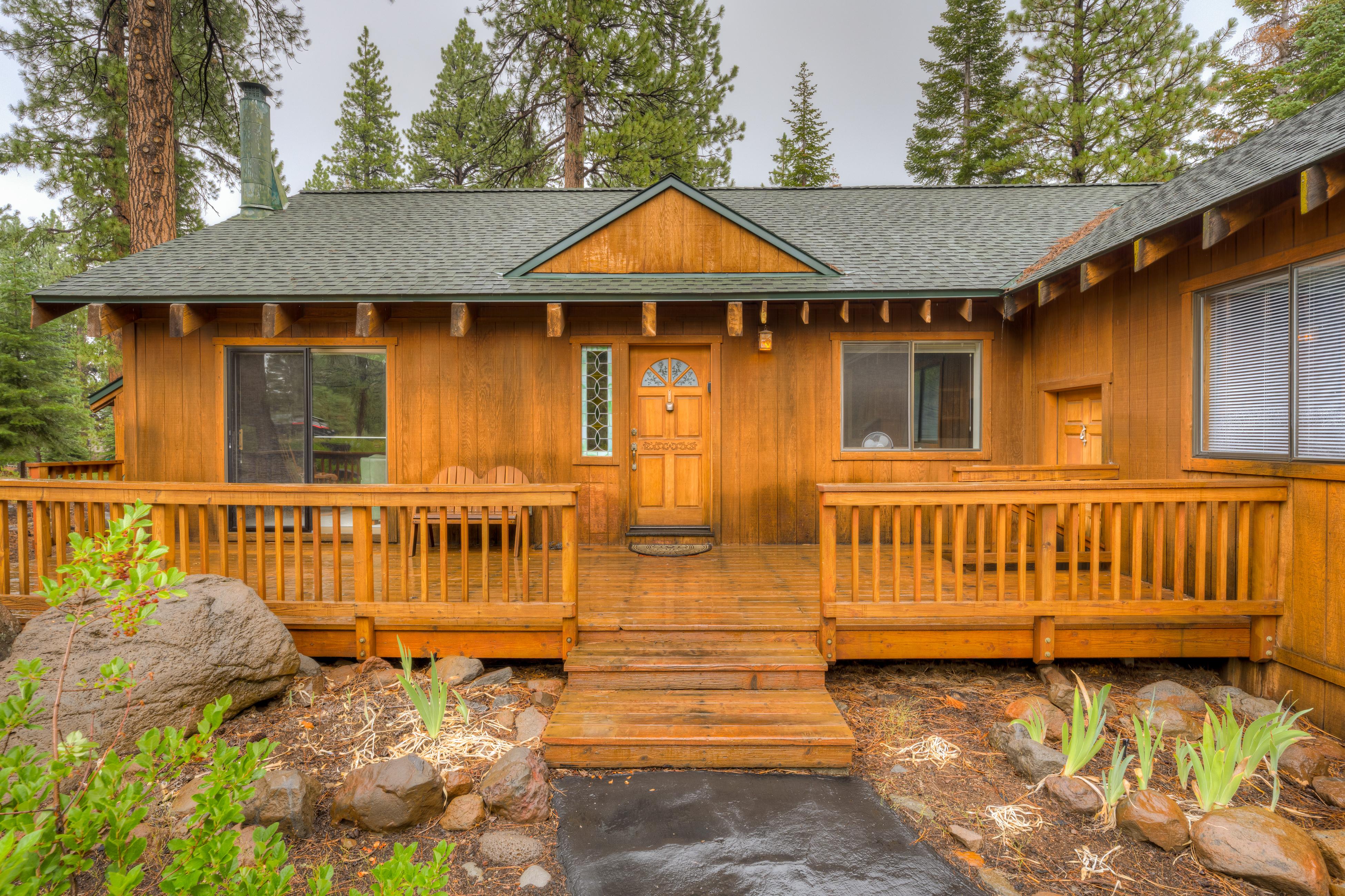 Property Image 1 - Grizzly Cabin