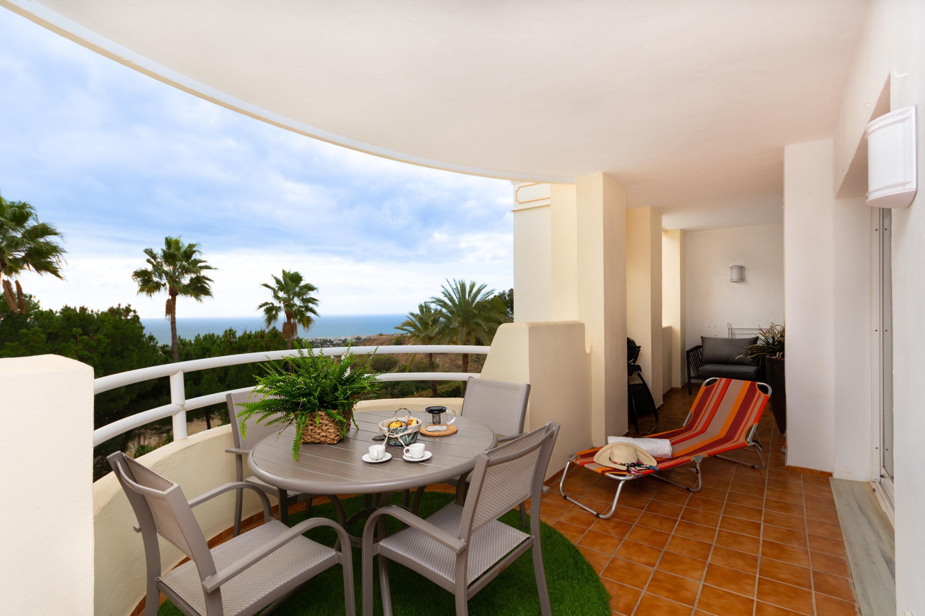 Property Image 1 - Calahonda Elegance With Pool And Sea View