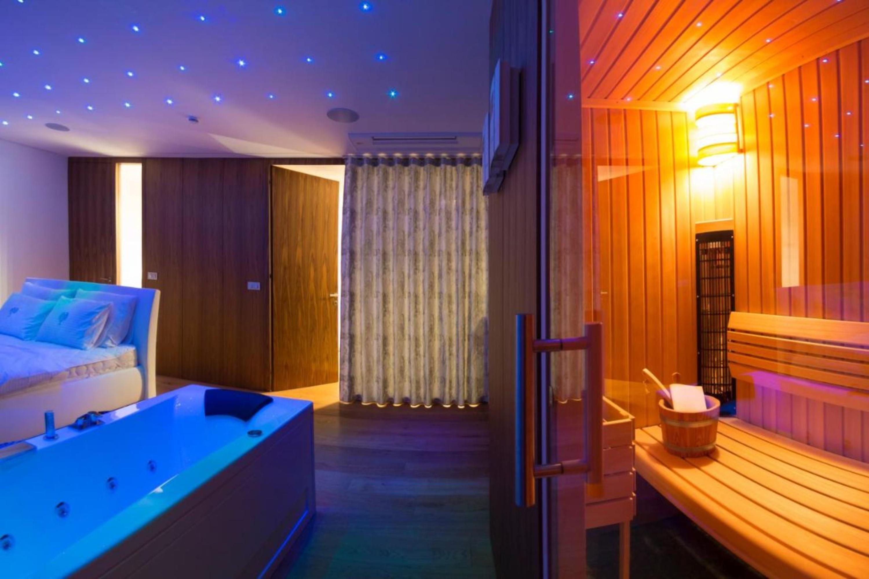 Property Image 2 - Luxury Villa Eva Pool Whirlpool & Sauna