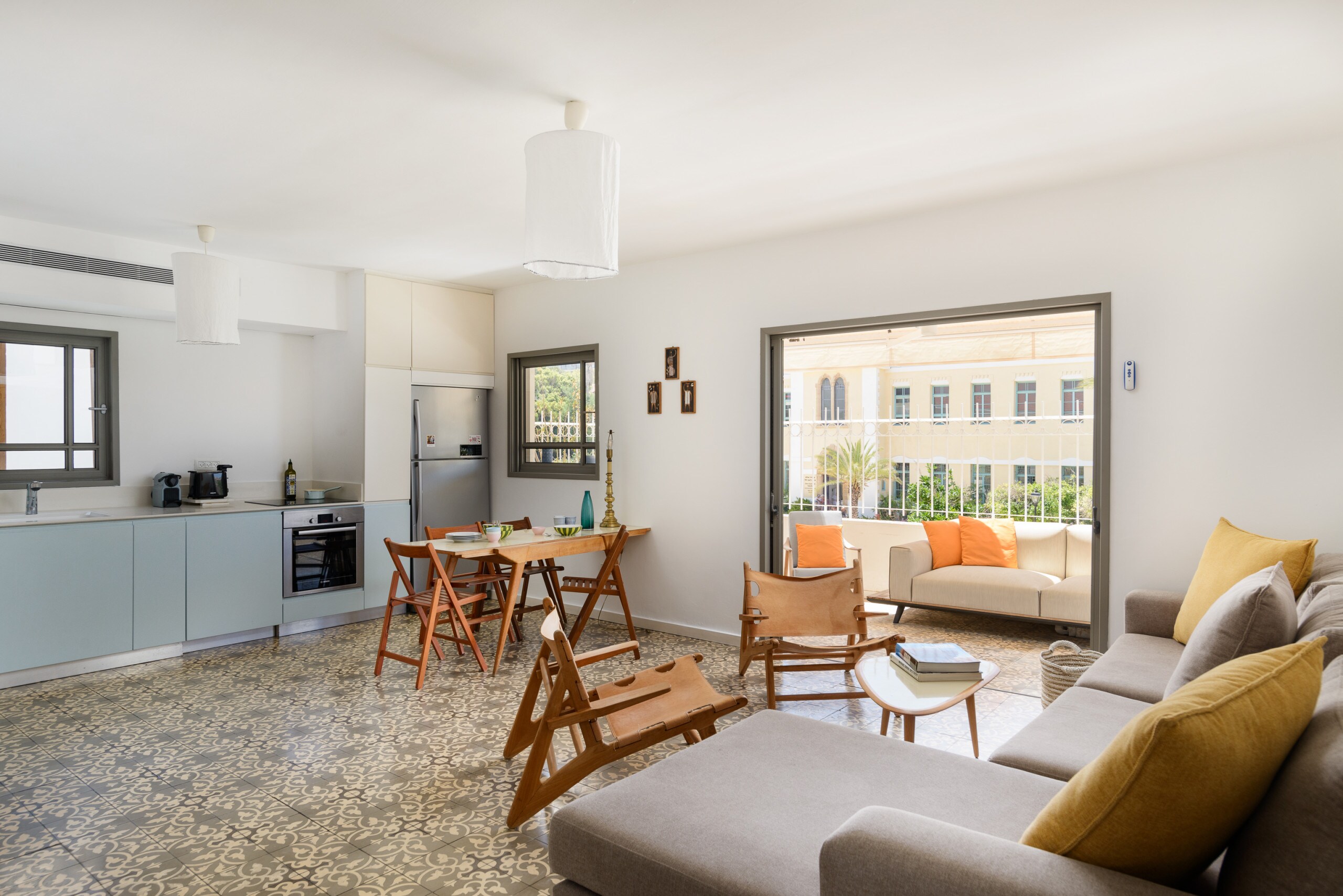 Property Image 1 - Penthouse with Terrace overlooking Dallal square
