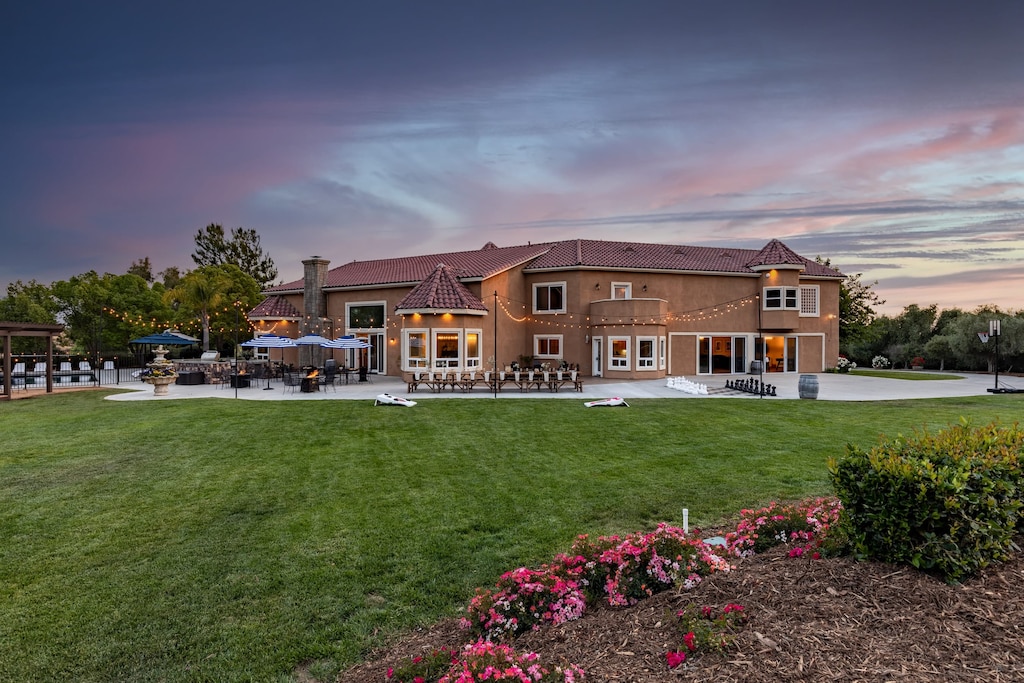 Enjoy the expansive outdoor space for dining, relaxing and recreation!