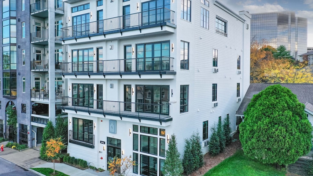 Buyout of the whole 2nd-floor of The 121 Hotel.