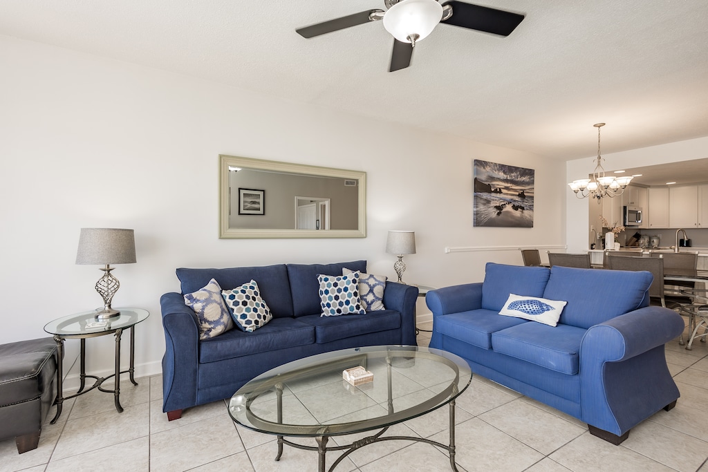 Emerald Isle 102 - Living room