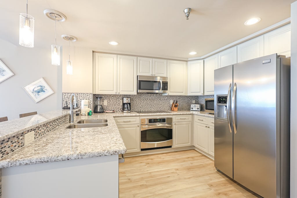 Emerald Isle-0308 - Kitchen