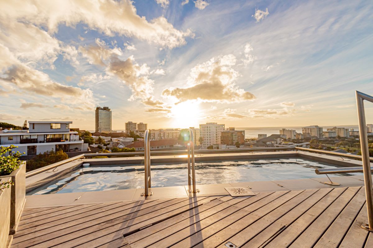Property Image 1 - Modern Sea Point Apartment with Rooftop Deck (9 on S)
