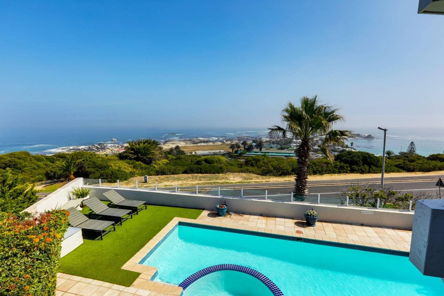 Property Image 1 - Secure Camps Bay Apartment with Pool and Views 17 Nautica