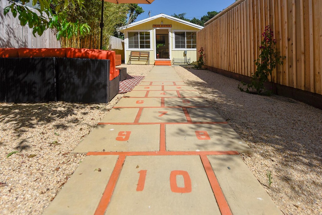 Cute outdoor living spaces