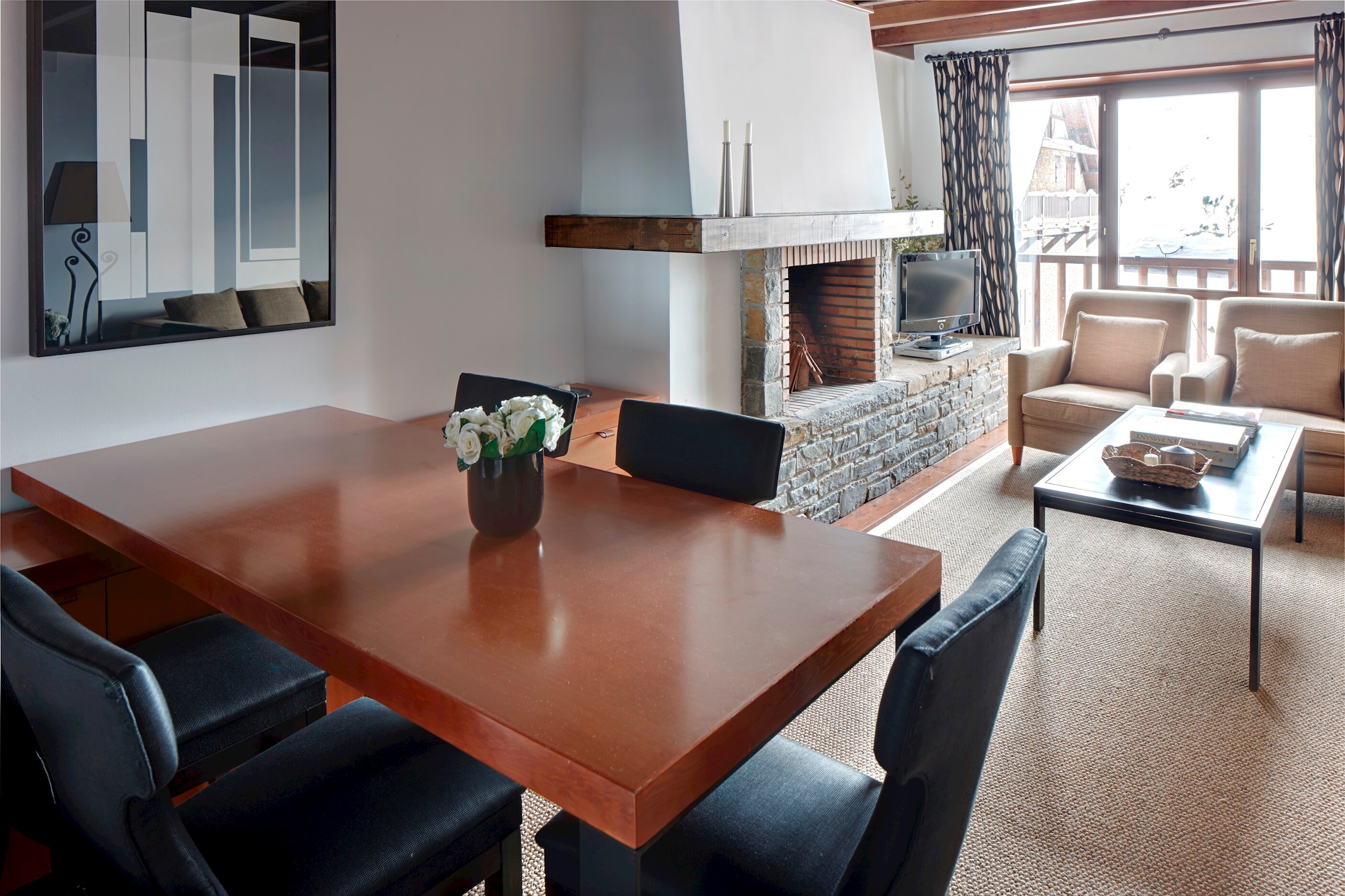 Property Image 2 - Warm Elegant Apartment in the Aran Valley