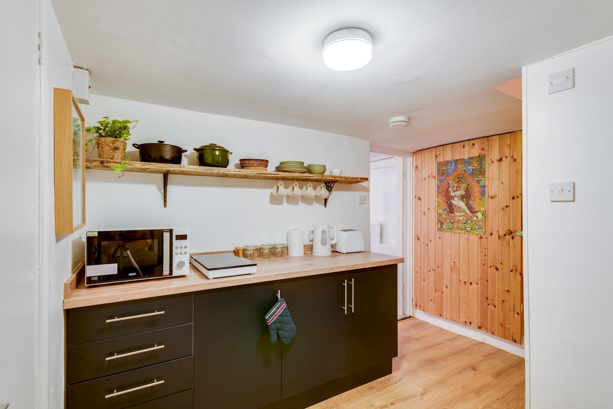 Property Image 2 - The Summertown STUDIO 1 Bedroom Kitchenette Property Image 2 - The Summertown STUDIO 1 Bedroom Kitchenette