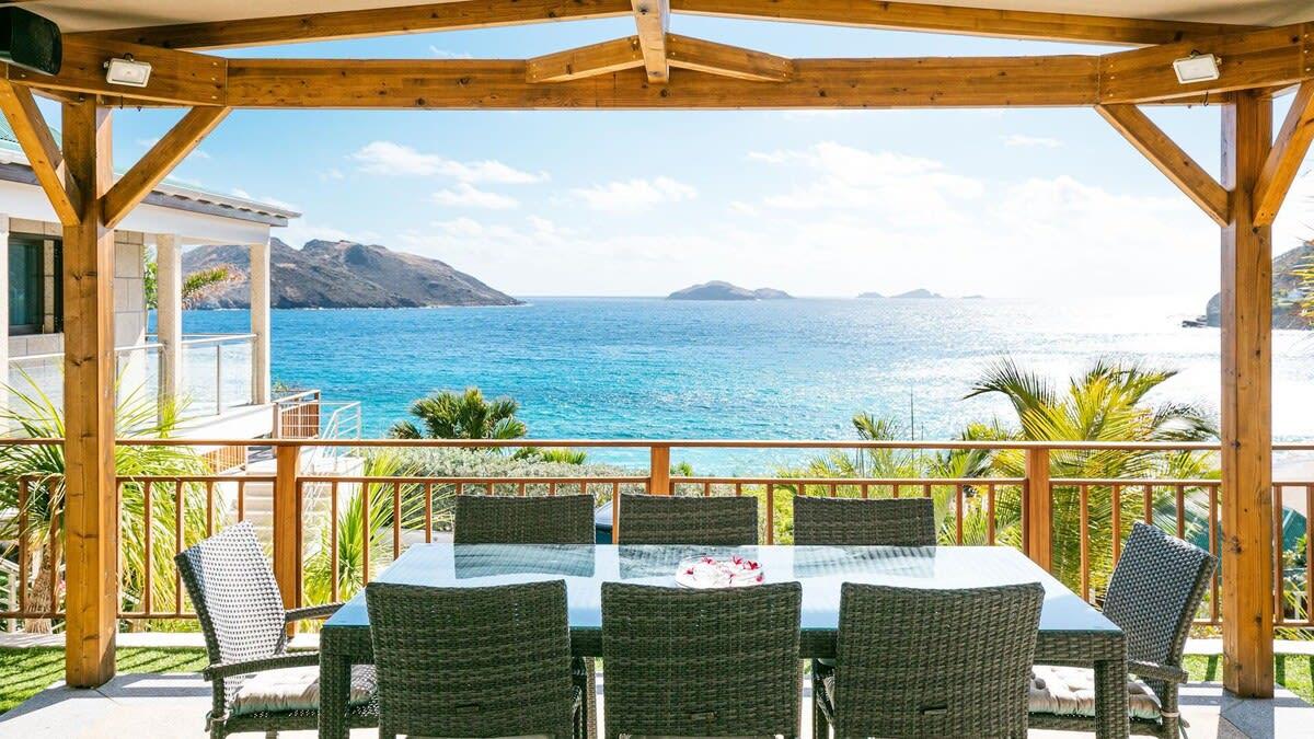 Property Image 2 - Welcoming Paradise Villa with Breathtaking Sea Views