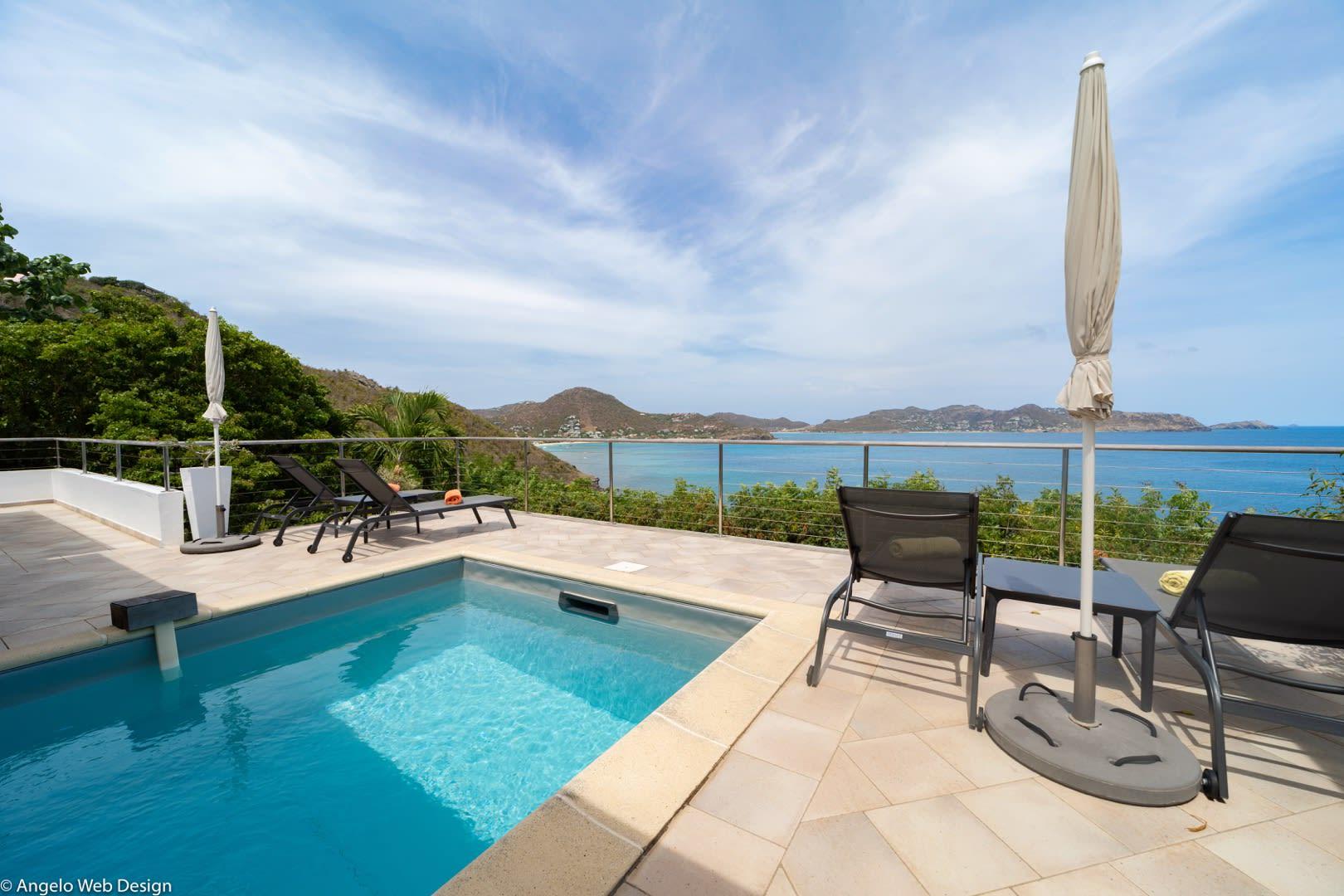Property Image 1 - Warm and Relaxing Villa to Enjoy Scenic Ocean View