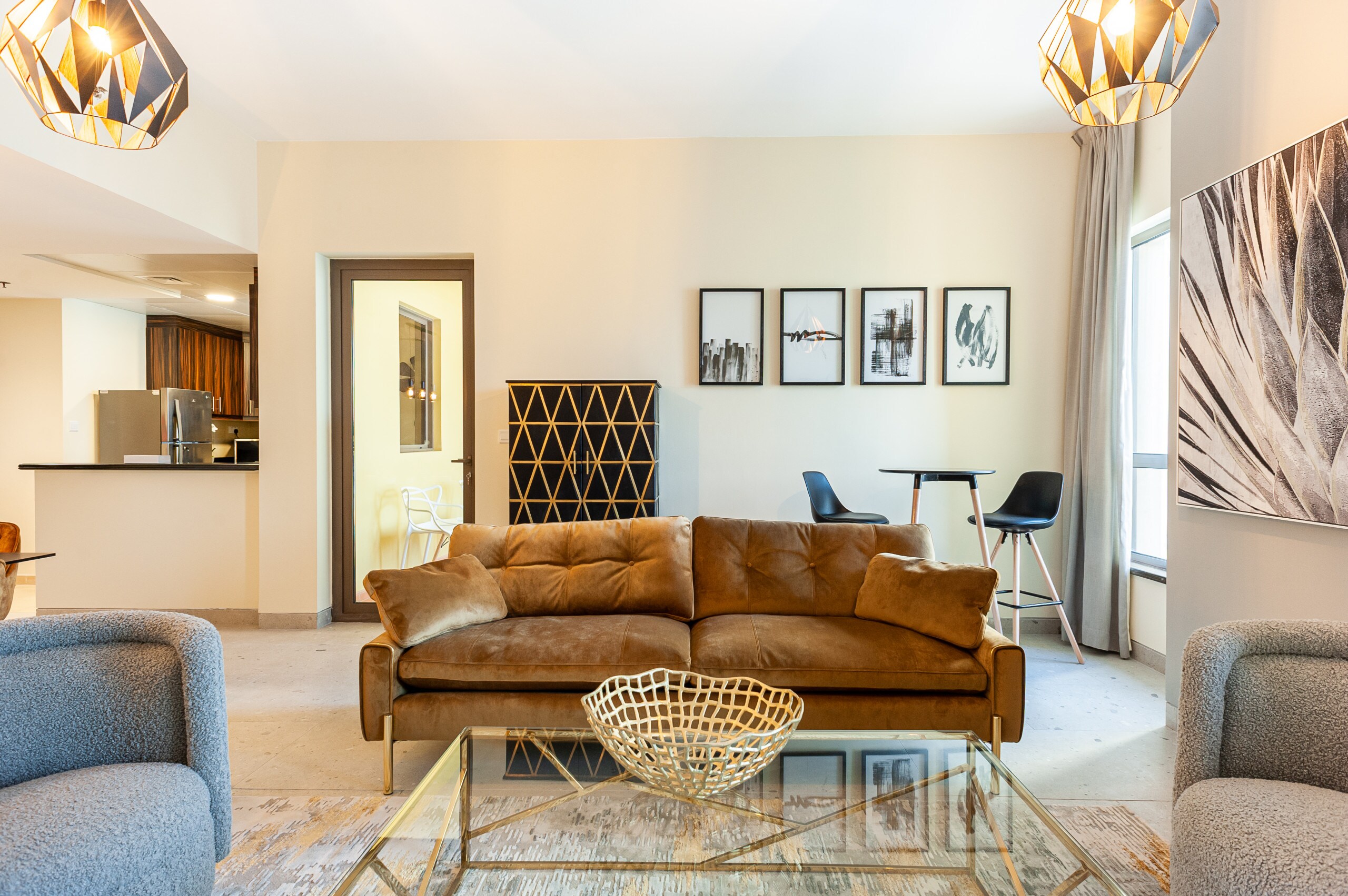 Property Image 1 - Elegant 1BR in Shams 1 JBR by Property Manager Property Image 1 - Elegant 1BR in Shams 1 JBR by Property Manager