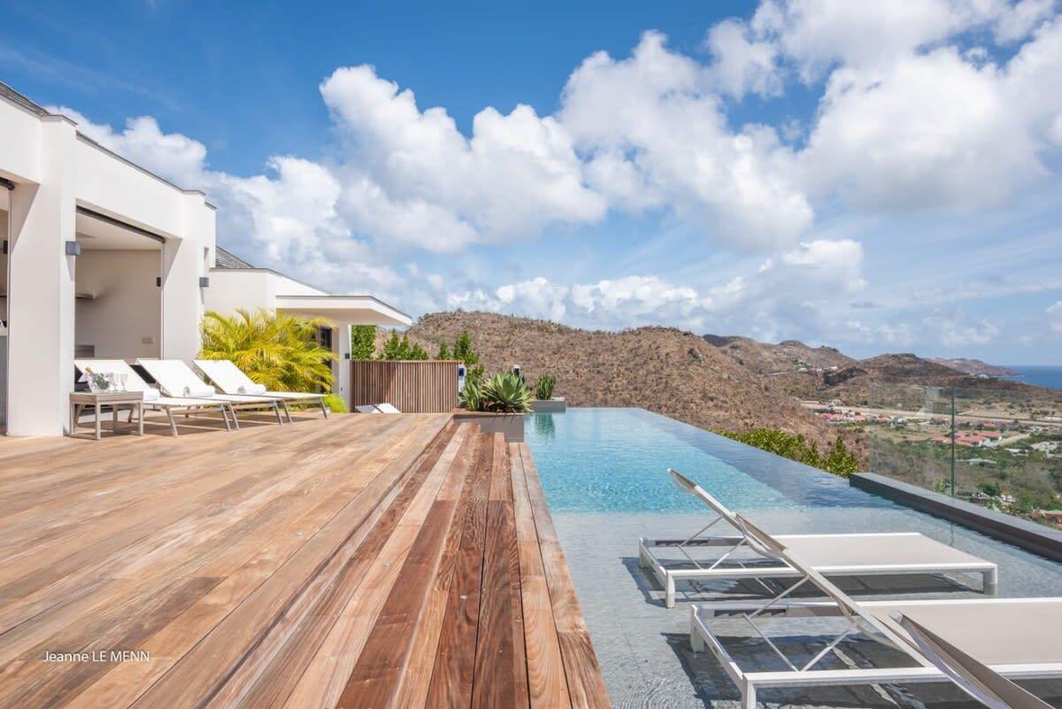 Property Image 1 - Glorious Sea Villa with Amazing Panorama Sea View