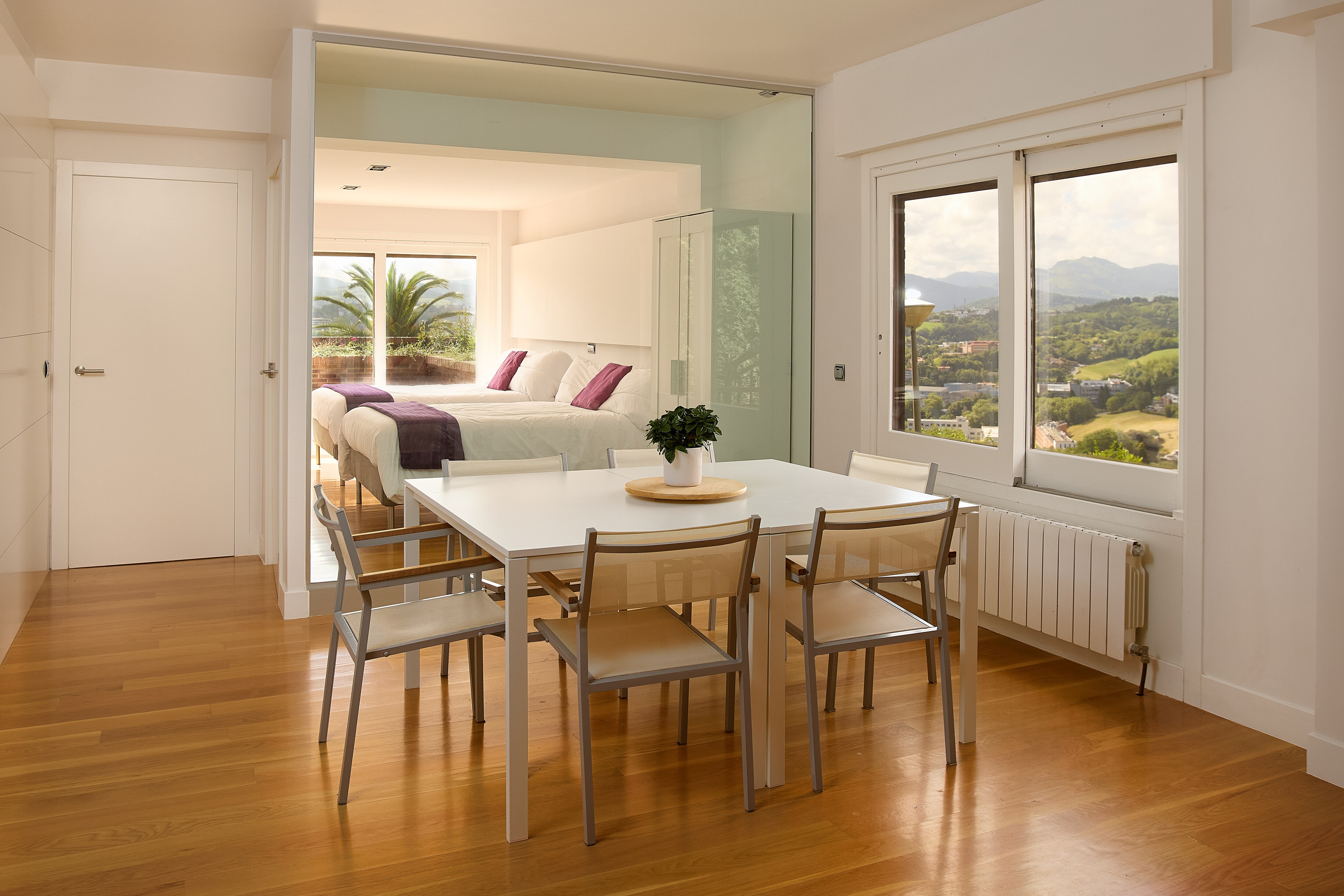 Property Image 1 - Singular and spacious Ondarreta Beach