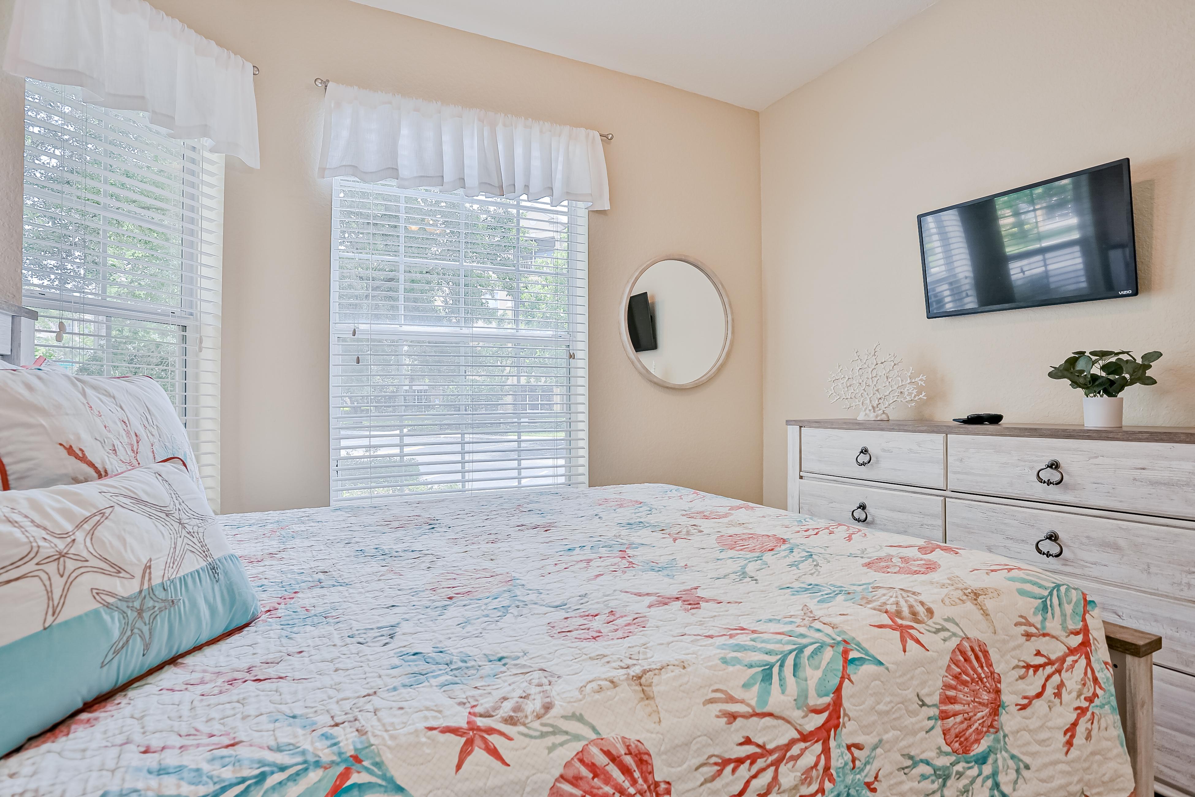 Yellow Starfish - Windsor Hills Yellow Starfish - Windsor Hills