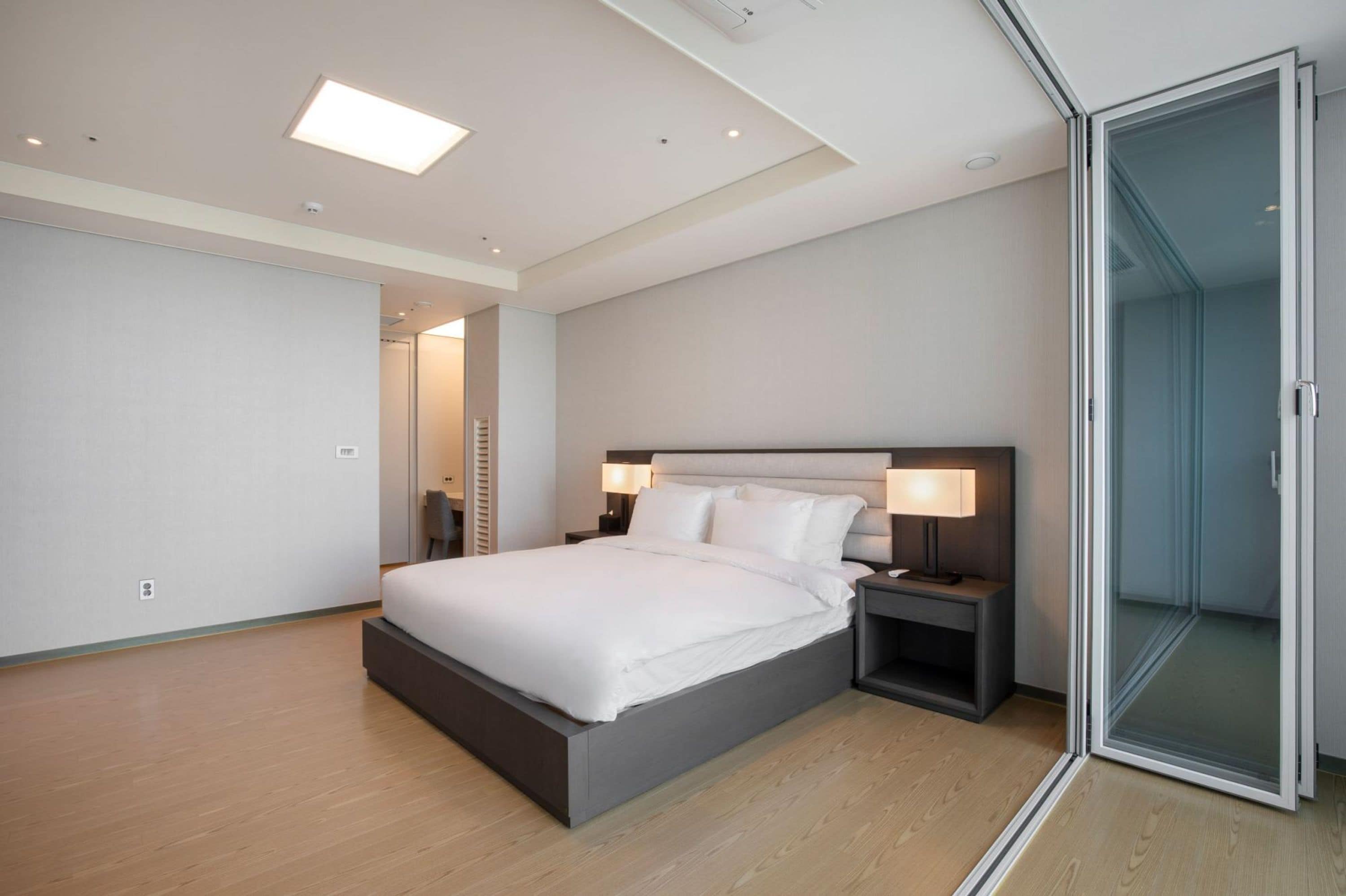 Superb Ocean View 2 bedroom apartment 