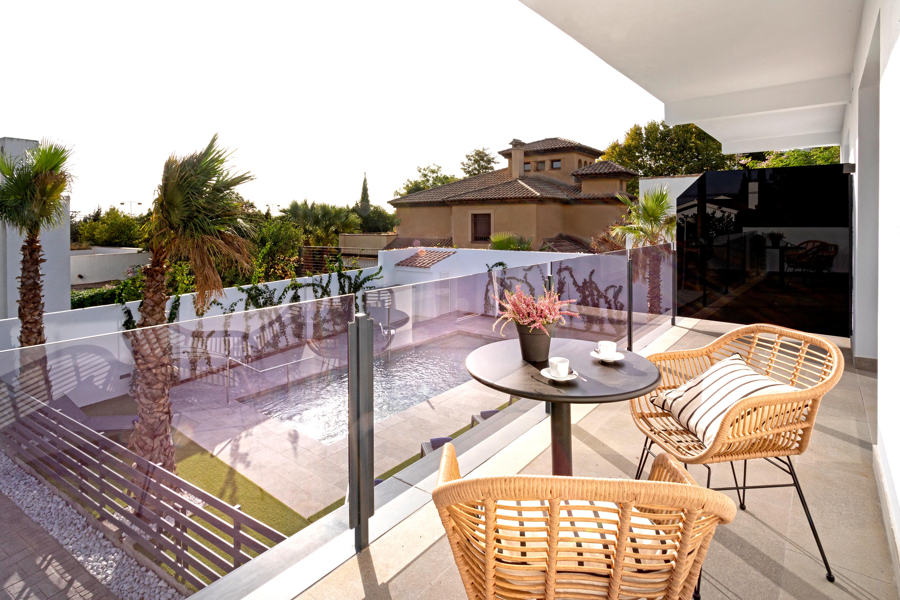 Property Image 1 - Adapted Apartment with terrace & pool. Arruzafa IV