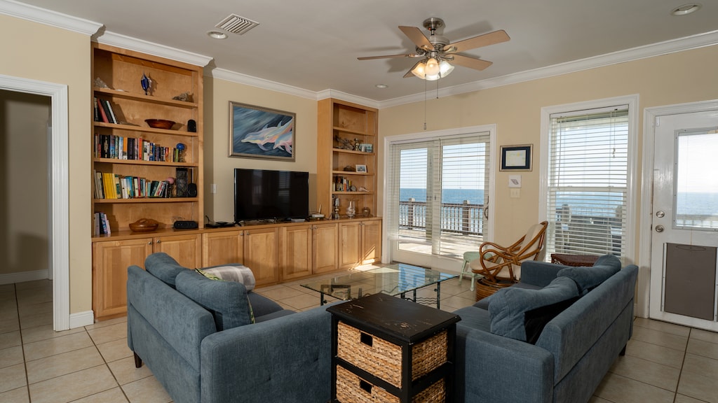 Living Room Off The Hook Pet Friendly Beach House